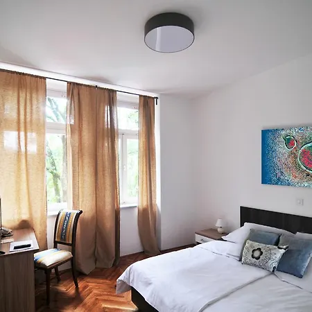 Szálloda Laurel 3*