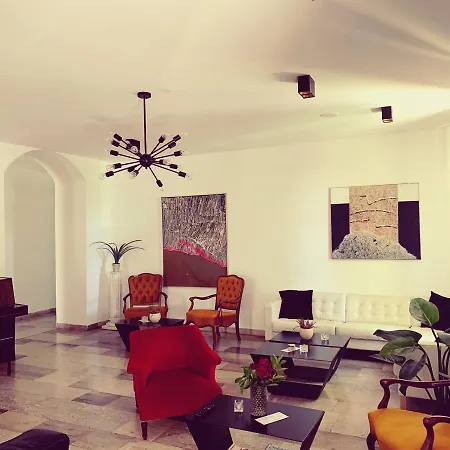 Hotel Laurel